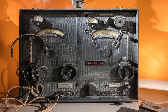 portable radio receiver and its battery box. Germany 1943