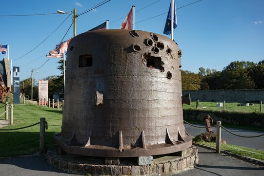 cloche defensive fortification type armored bell.