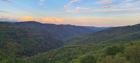 Coucher de soleil sur la vallée Borgne depuis le col Salidès