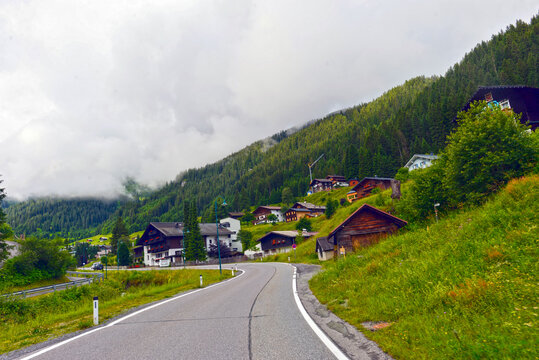 Gargellener Stra&szlig;e (L 192) zwischen St. Gallenkirch und Gargellen in Vorarlberg/&Ouml;sterreich