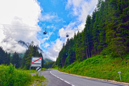 Gargellener Stra&szlig;e (L 192) in Gargellen/St. Gallenkirch in Vorarlberg/&Ouml;sterreich