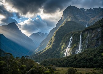 Fototapeta premium Majestic Mountains of Fiordland National Park Surrounded by Lush Greenery and Tranquil Scenery