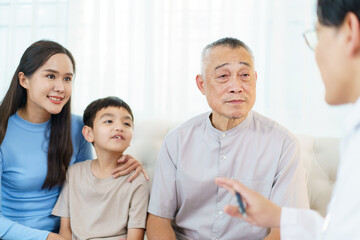 Obraz premium Senior adult male patient having an annual health check with doctor.