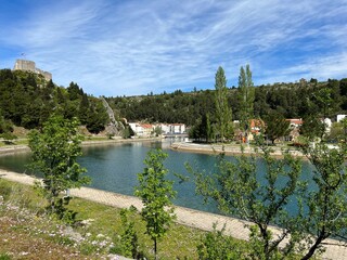 Zrmanja river and river valley with wooded shore (Obrovac, Croatia) - Fluss Zrmanja und Flusstal mit bewaldetem Ufer (Obrovac, Kroatien) - Rijeka Zrmanja i riječna dolina sa šumovitom obalom (Hrvatska © Mario