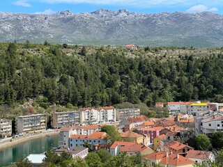 Zrmanja river and river valley with wooded shore (Obrovac, Croatia) - Fluss Zrmanja und Flusstal mit bewaldetem Ufer (Obrovac, Kroatien) - Rijeka Zrmanja i riječna dolina sa šumovitom obalom (Hrvatska © Mario