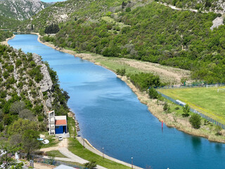 Zrmanja river and river valley with wooded shore (Obrovac, Croatia) - Fluss Zrmanja und Flusstal mit bewaldetem Ufer (Obrovac, Kroatien) - Rijeka Zrmanja i riječna dolina sa šumovitom obalom (Hrvatska © Mario