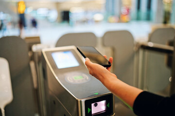 Seamless Access Control: Using a Smartphone at an Automated Turnstile