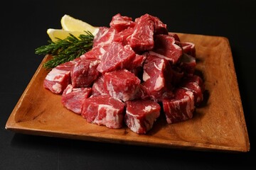 牛肉ヘレ　サイコロステーキ