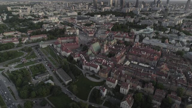 Palace with city skyline top down 4k drone footage Dlog 10 Bit ungraded