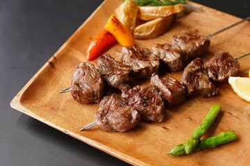 牛肉ヘレ　サイコロステーキ　串　BBQ