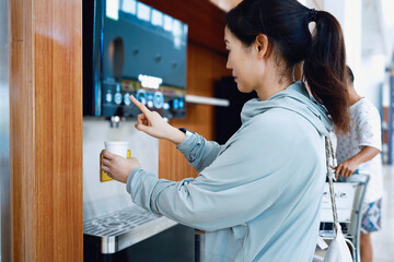 Engaging with Modern Coffee Machines: A Seamless User Experience