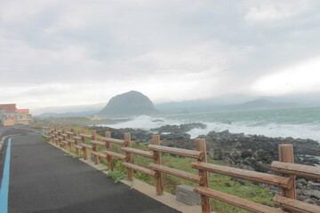 비오는 제주도의 둘레길