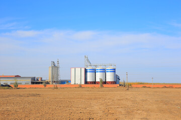 Metal storage tanks, construction and industrial architecture