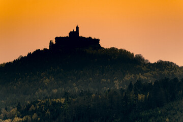 Silhouette du rocher du Dabo au coucher de soleil