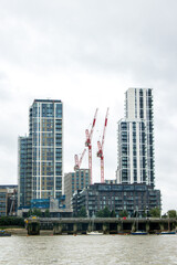 Obraz premium Large Cranes Used To Transport Heavy Items Short Distances Or Over Other Static Objects