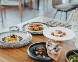 Ensemble de plats