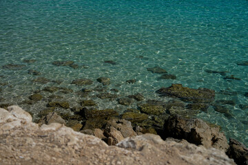 Obraz premium A Tropical wallpaper of a Stunning Turquoise Sea and Fine Sand 
