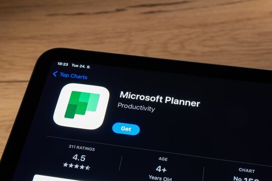 App store with Microsoft Planner productivity app to be installed