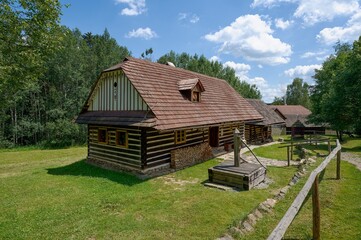 Obraz premium A view of the old farm buildings in the open-air museum