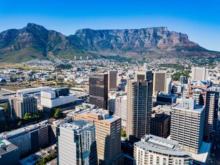 Obraz premium Cape Town - aerial view of the city center with Table Mountain in the background