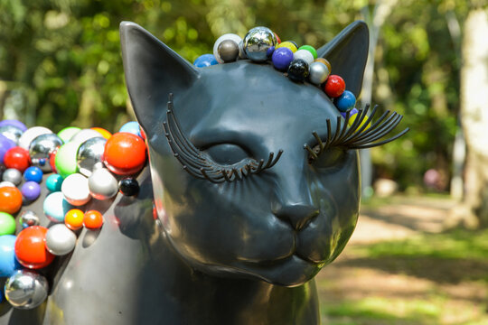Cali, Colombia, November 6, 2024, Sculpture of cats, Gatas by Hernando Tejada, complementary to the sculpture of the "Cat of the River", on the banks of the Cali River.