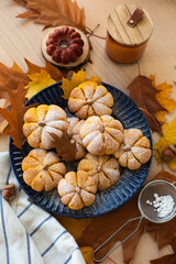 pumpkin shaped buns, thanksgiving idea