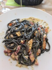 mussels with seafood