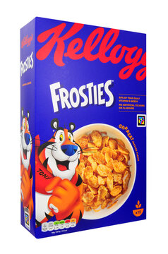 Box of Kellogg's frosties, sugar frosted flakes of corn fortified with vitamins and iron in a 470g box