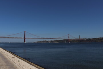 a large bridge over the river