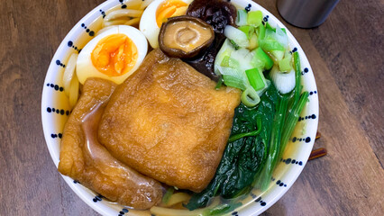 具沢山で温かい手作りうどん