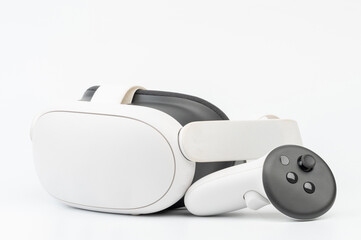 Virtual reality headset and controller set