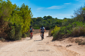 Radfahren in Spanien (Offroad-Bergweg)
