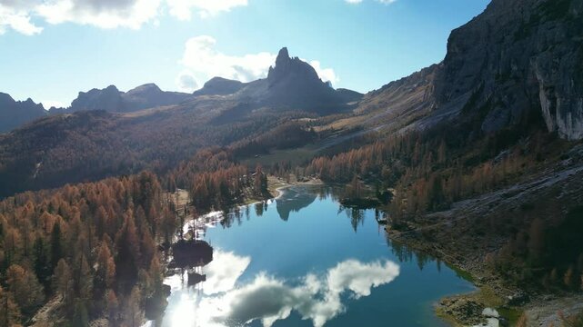 Croda da Lago - Lago Federa - Dolomites - Autumn - S&uuml;dtirol - Reflection