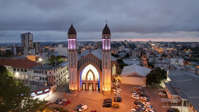 noite, cidade, arquitectura, constru&ccedil;&atilde;o, igreja, moscas, catedral, rua, viagem, r&uacute;ssia, torre, natal, tr&aacute;fego, paisagem urbana, europa, marco, iluminar, honesto, fa&iacute;sca, dist&acirc;ncia, ponte, igreja dos c