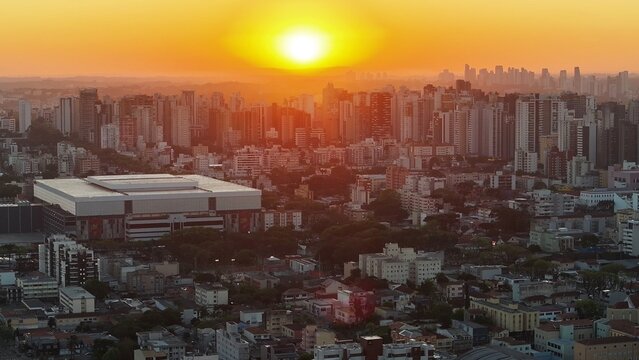 Curitiba Skyline At Curitiba In Parana Brazil. Traffic Avenue. Downtown District. Sunset Landscape. Curitiba Skyline At Curitiba In Parana Brazil. Cityscape Background. Parana Brazil. 