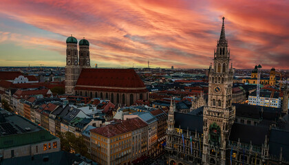 Naklejka premium The view of landmark in munich with The New Town Hall at Marienplatz Square in Munich, Bavaria, Germany.