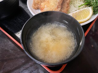 アジフライ定食の味噌汁