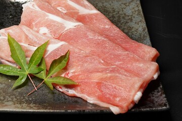 豚肉　肩ロース　スライス　国産