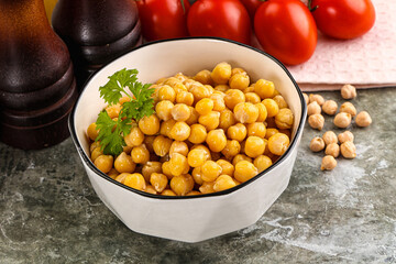 Canned chickpea in the bowl
