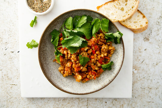 Minced chicken with tomato sauce