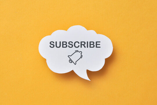 A speech balloon with the inscription subscribe on it. The symbol for subscribing to an Internet channel