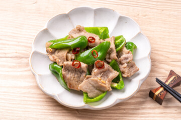 ピーマンと豚肉の塩こうじ炒め