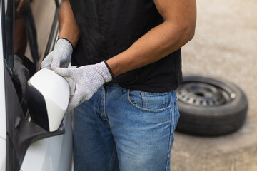 Obraz premium car service center mechanics are checking condition car and engine make sure they are ready use and in perfect condition according center warranty. periodic vehicle inspections for safety in driving.