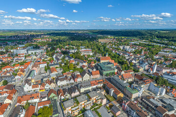 Die oberbayerische Stadt Fürstenfeldbruck an der Amper im Luftbild