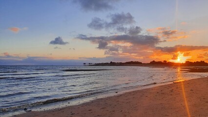 Coucher de soleil sur la plage