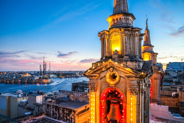 the cathedral at night