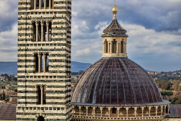 siena, italien - kuppel und campanile der kathedrale