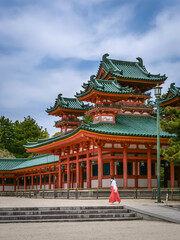 Fototapeta premium Temple Heian-jingū, un sanctuaire shinto à Kyoto au Japon