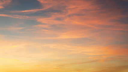 Fototapeta premium Nature sky backgrounds, horizon golden sky, gorgeous, dusk sky.