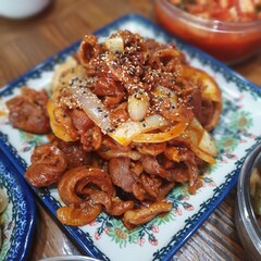 한국 가정식 매운 돼지고기 볶음